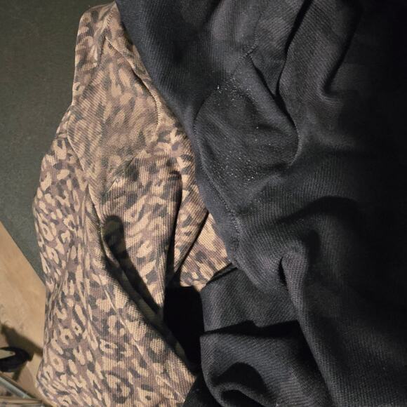 Spanx Women's Camo Print Cheetah Print Seamless Leggings Size Small - Picture 6 of 8